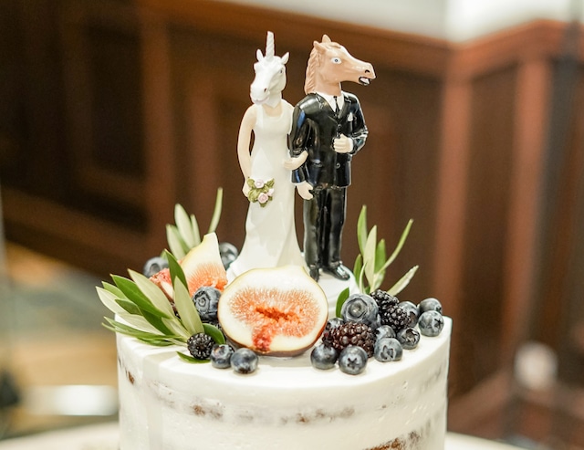 【日本未発売】ユニコーン&ホース ウェディングケーキトッパー│Bride&Groom