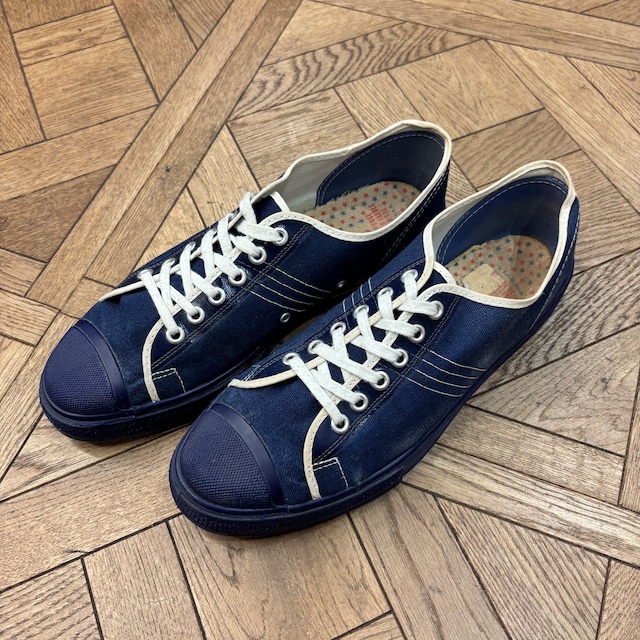 1970'S NAVY CANVAS SNEAKER