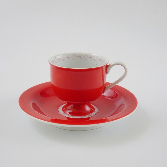 有田焼　宝泉窯　ライトレッド　コーヒーカップ＆ソーサー（化粧箱入）