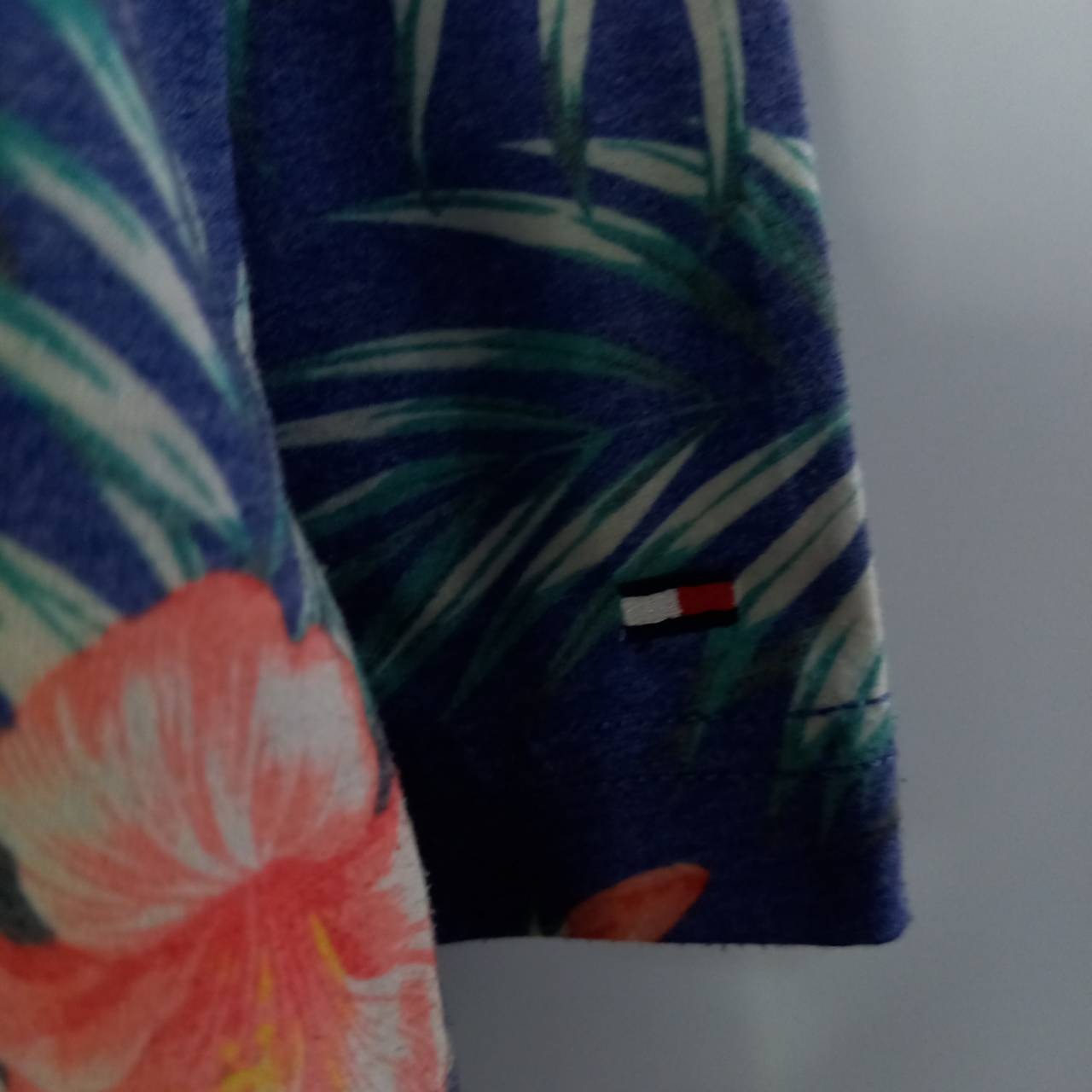 トミーヒルフィガー　クルーネック　Tシャツ　半袖　花柄　刺繍ロゴ　ネイビー　XL