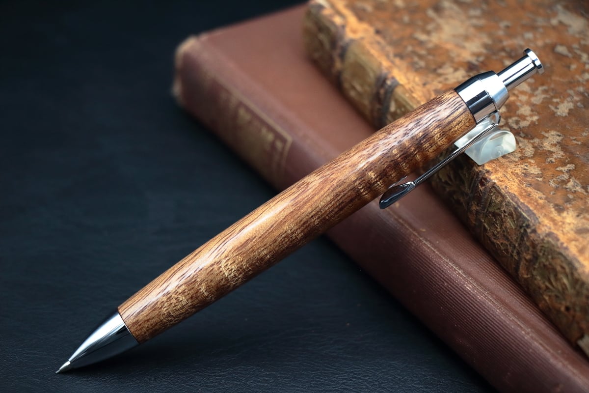 神が宿る木 ハワイアンコア カーリー 縮杢 2・Pencil 0.5mm」木軸