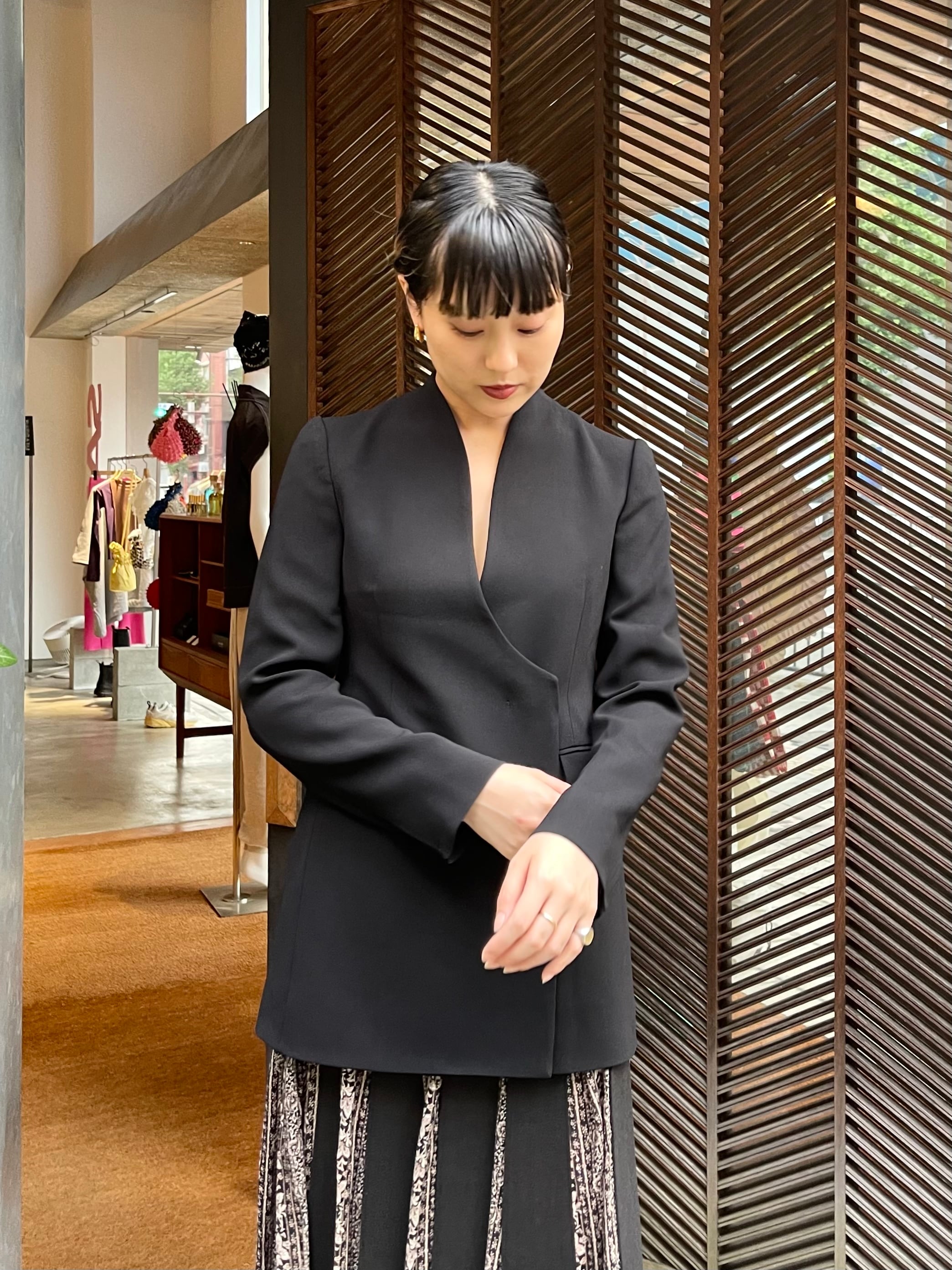 【22AW】Mame Kurogouchi マメクロゴウチ / Collarless Double Breasted Suit Jacket |  TRENTオンラインショップ　(福岡市セレクトショップ) powered by BASE