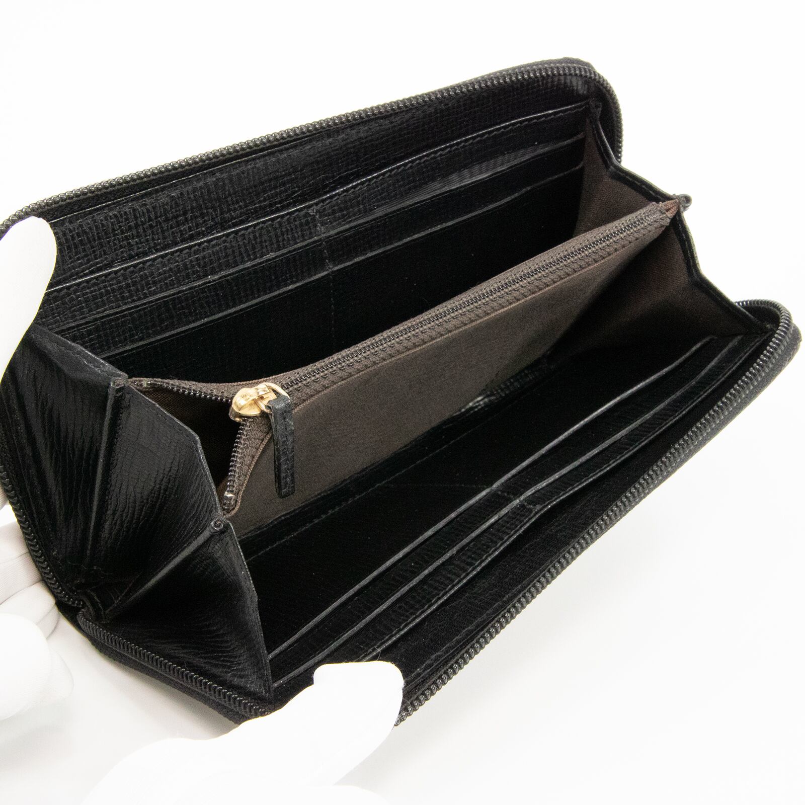 本物・送料無料・外側極美品】フェンディ・長財布・ラウンドファスナー