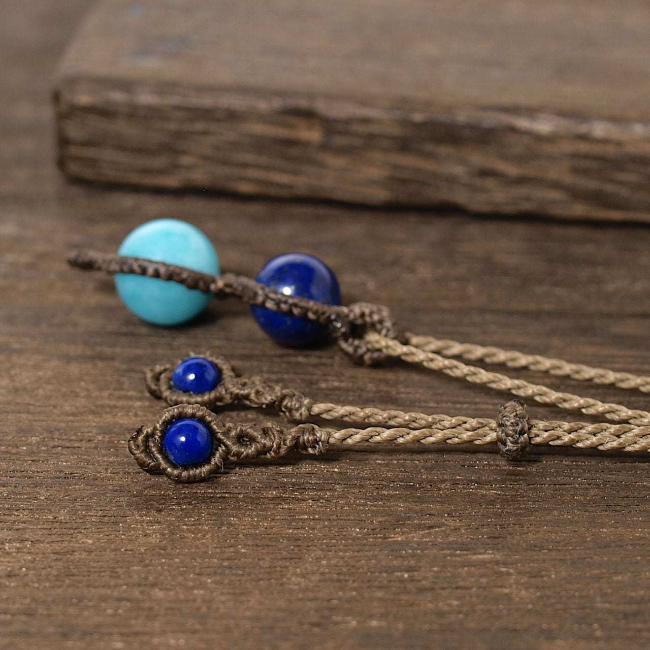 限定】ラピスラズリ8ミリ玉＋ペルー産アマゾナイト10ミリ玉を結んだ