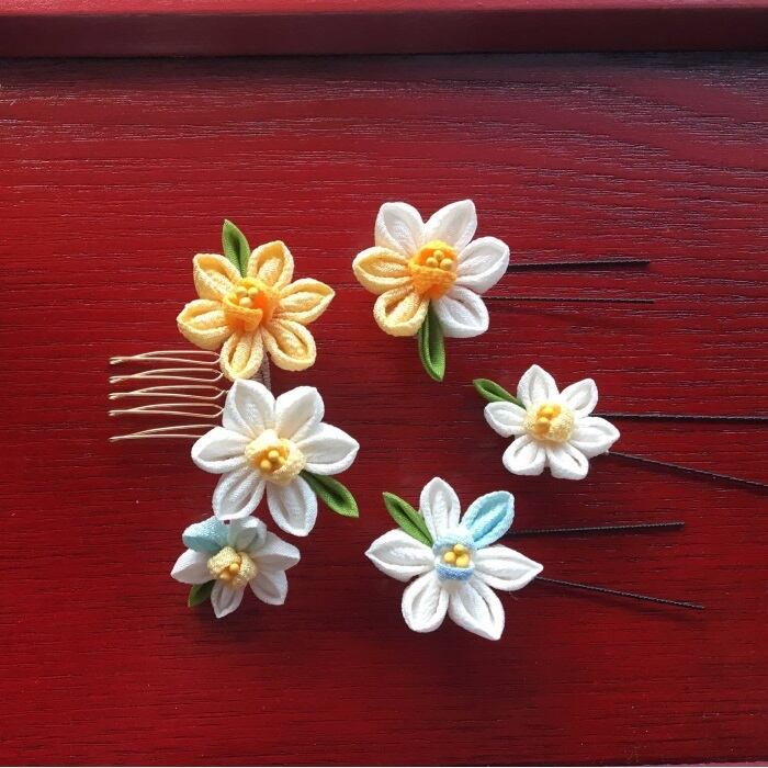 早春を告げる 水仙の花髪飾り 創作和小物 和秀