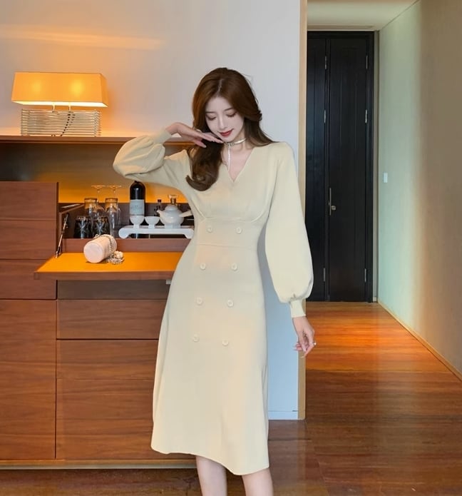 ドレス ミモレ丈ドレス ミモレ ミモレ丈 袖あり 7分袖 七分袖 長袖 パフスリーブ Vネック Aライン スレンダー スレンダーライン フレア ハイウエスト 大人可愛い きれいめ シンプル 上品 おしゃれ お洒落 大人女子 個性的 モード系 セクシー エレガント モダン 存在感 フォーマル とろみ感 抜け感 無地 10代 20代 30代 レディース 女性用 デート お出かけ 女子会 パーティー イベント 韓国系 美脚 春 秋 お呼ばれ パーティー パーティ S M L XL 黒 ブラック ピンク