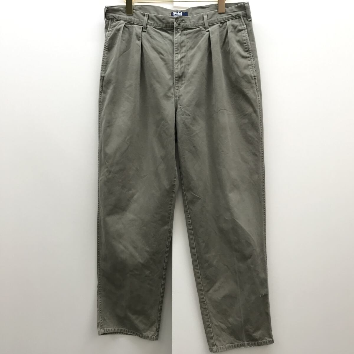 POLO by Ralph Lauren ラルフローレン 90年代 USA製 旧タグ クラシックチノ ツータック チノパンツ メンズ W36 L32 カーキ | 古着屋 EAGLEBASE イーグルベイス Vintage&Militaryを中心に古き良き時代のUSEDを通信販売 POLO by Ralph Lauren ラルフローレン 90年代 USA製 旧タグ クラシックチノ ツータック チノパンツ メンズ W36 L32 カーキ | 古着屋 EAGLEBASE イーグルベイス Vintage&Militaryを中心に古き良き時代のUSEDを通信販売
