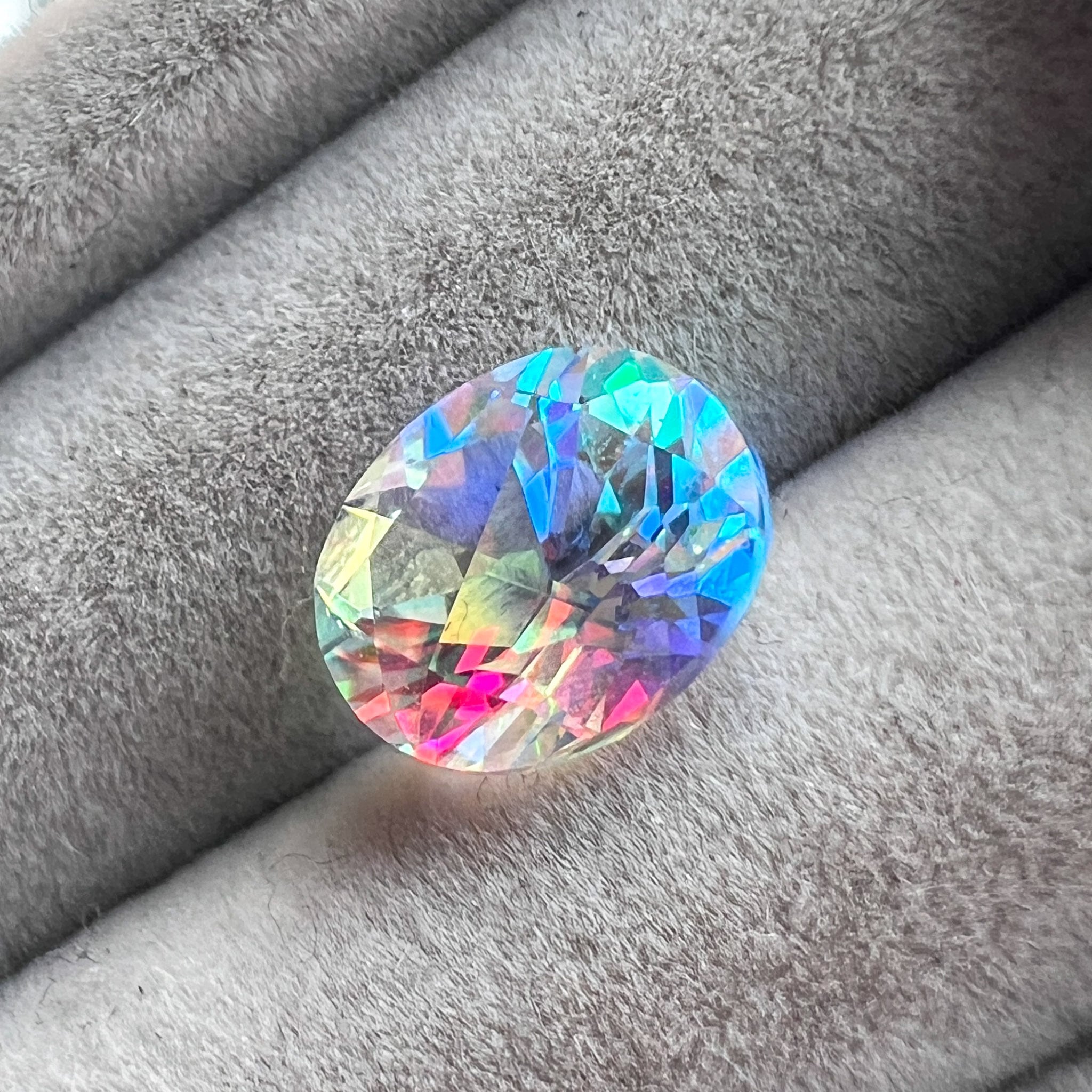 硝子の宝石】 prismgem オーバルカット 10×8 | yuiaglass