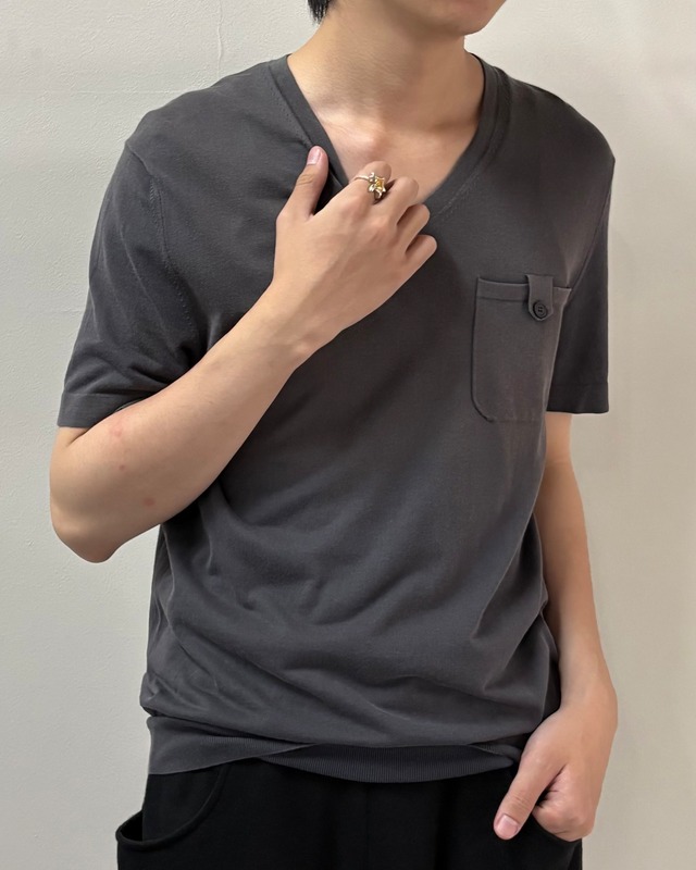 【HERMES】v neck basic T-shirt