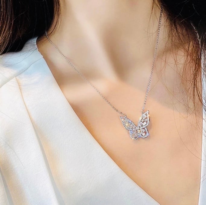キラメキ蝶ネックレス Glitter butterfly necklace | FLAMES JAPAN SHOP