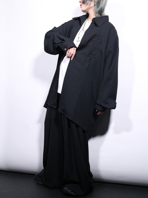 龍 embroidery oversize shirt