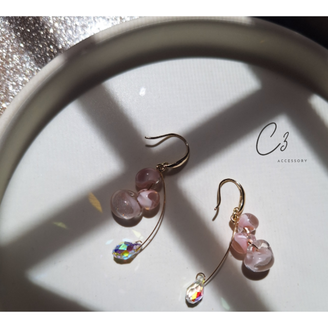 うるつや桃色ティアドロップのPierce