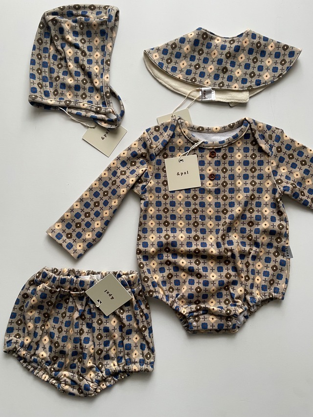 即納andpal &pal アンドパル　geometric pattern bib / 3col