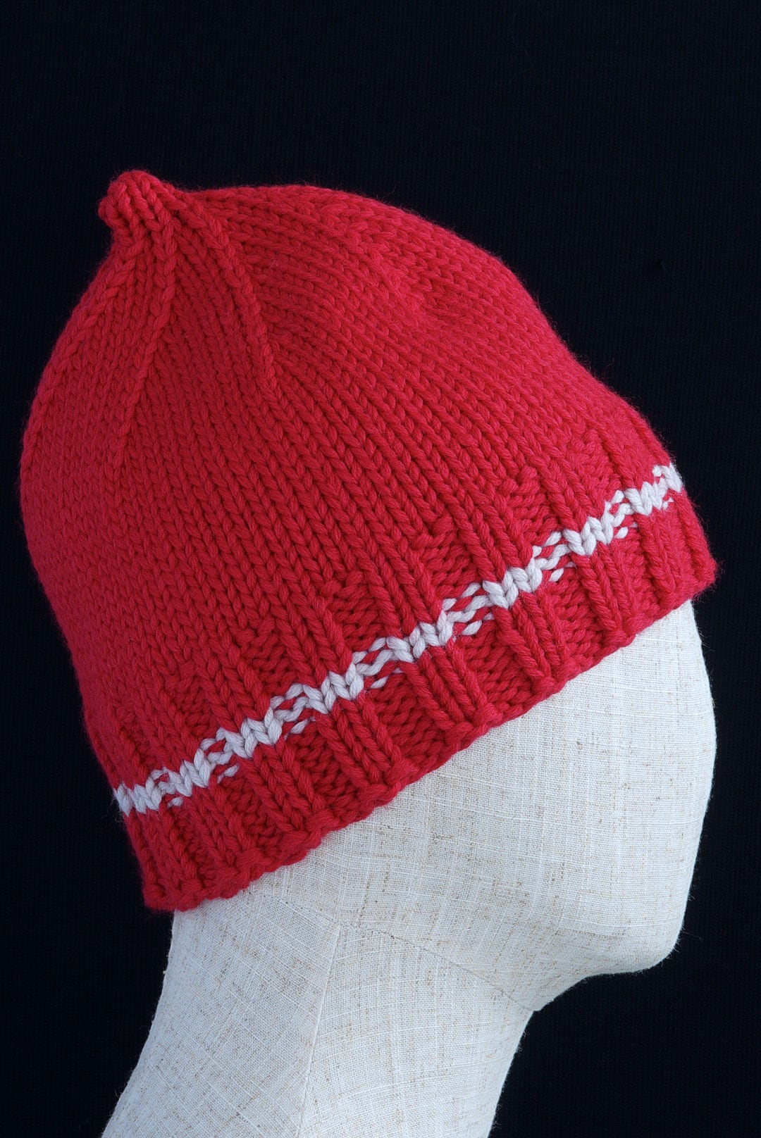 ISABELLE BAINES - MODEL03 - RED | Brownie