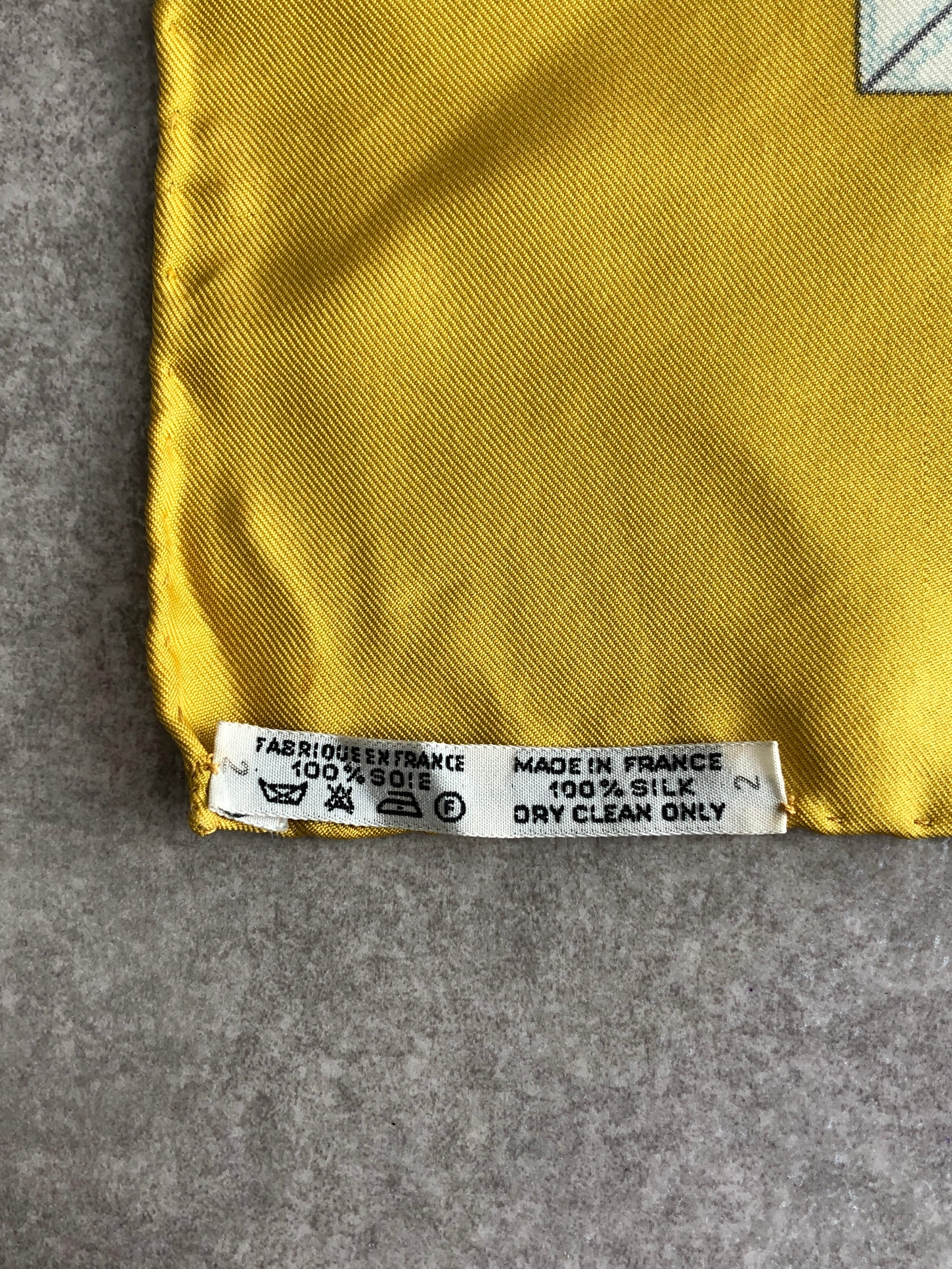 HERMES エルメス CORRESPONDANCE 切手柄 スカーフ イエロー シルク