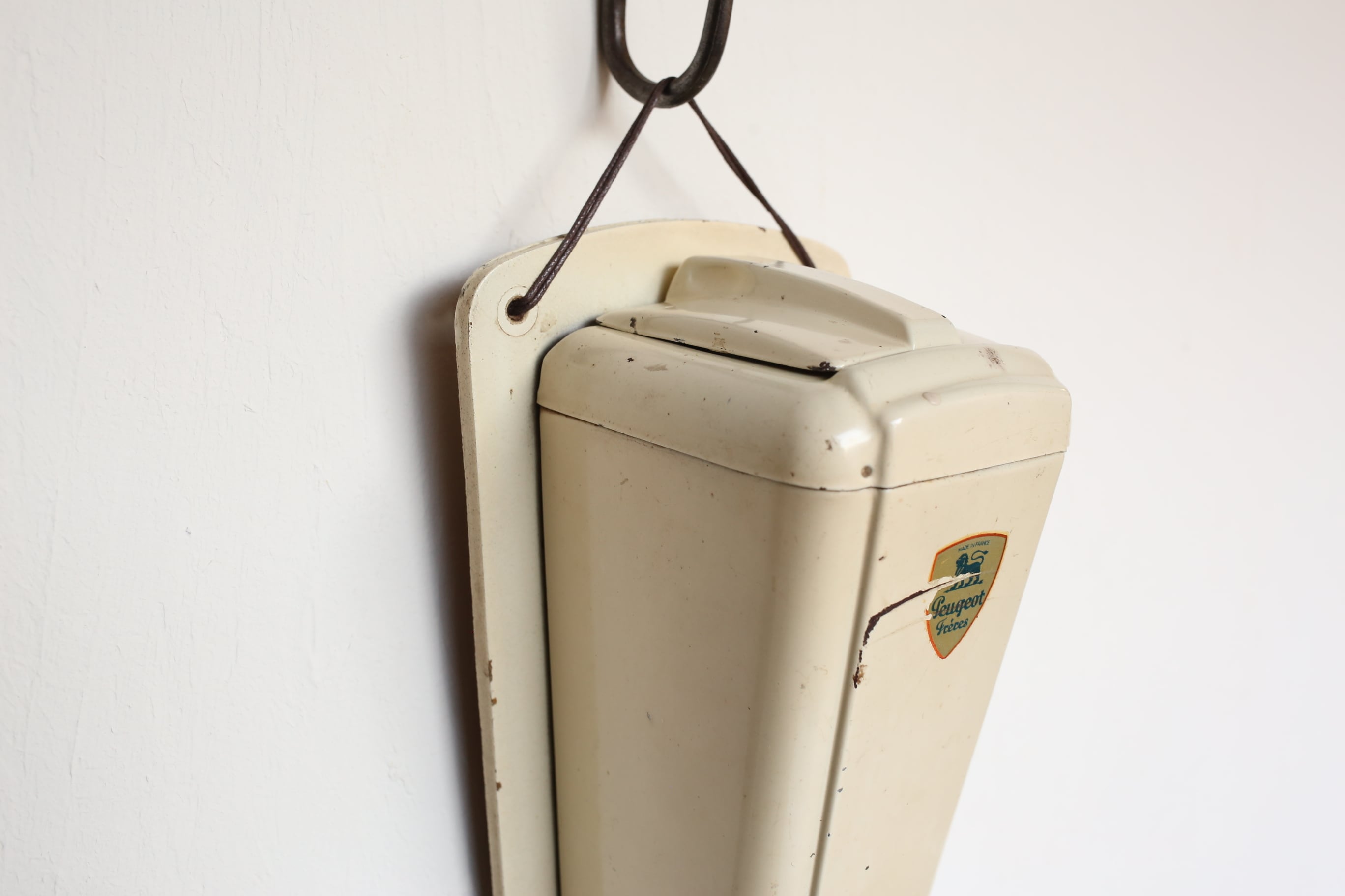 フランス アンティーク ヴィンテージ Peugeot プジョー 壁掛け