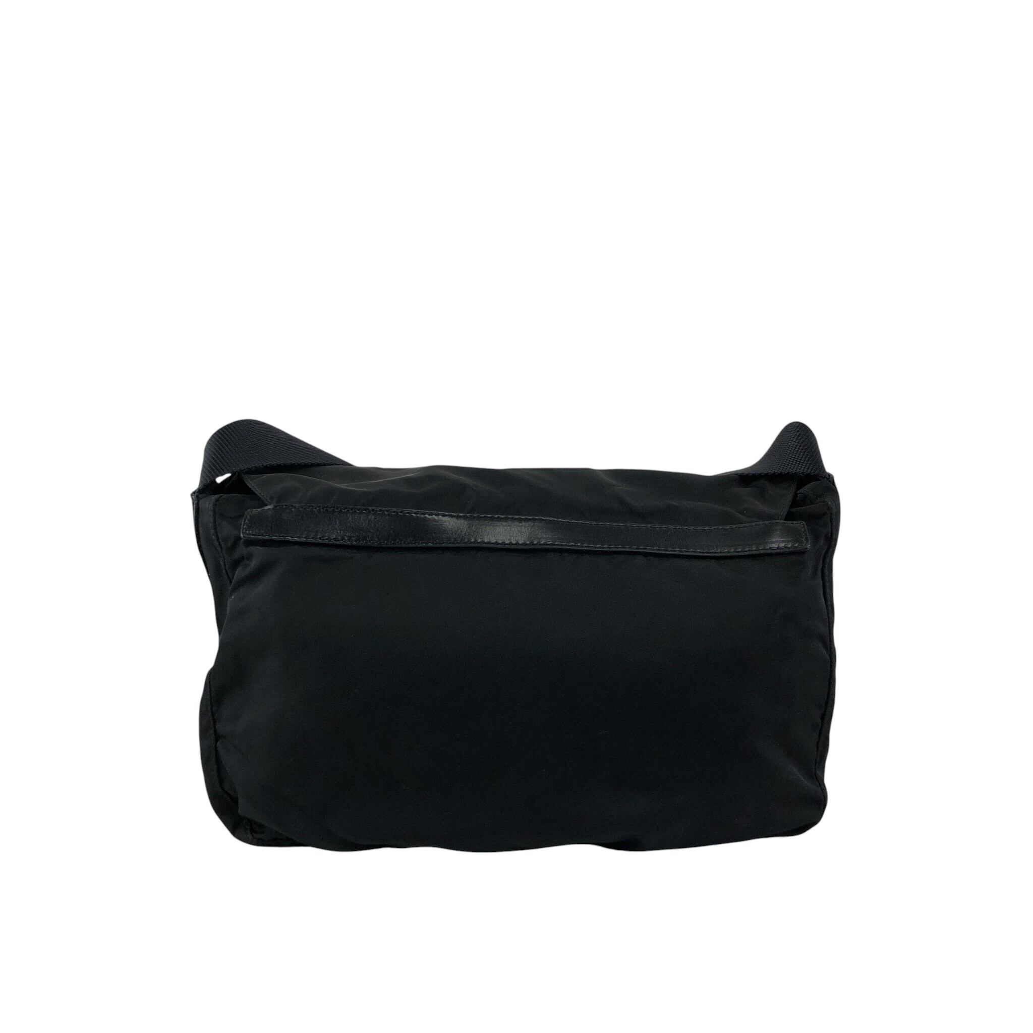 PRADA プラダ ショルダーバッグ ブラック トライアングルロゴ ナイロン