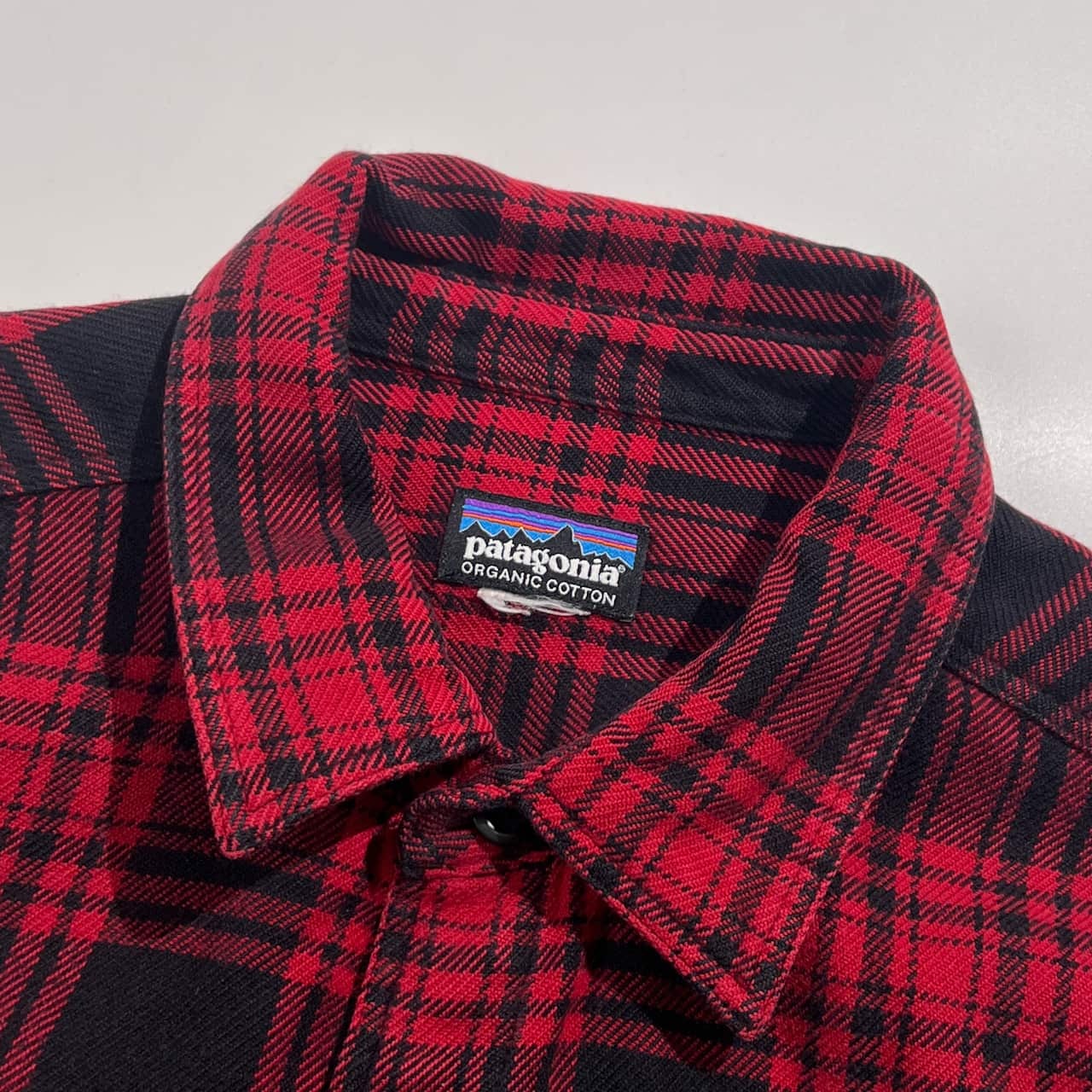 patagonia パタゴニア チェック 長袖 ネルシャツ /レッド ブラック系 メンズ アウトドア