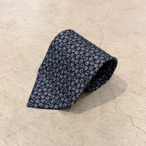 GUCCI SILK TIE SQUARE PATTERN BLK/GRAY ITALY