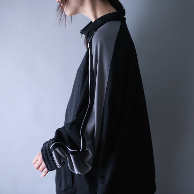 "STARTER " monotone coloring piping design XXXL over silhouette track jacket