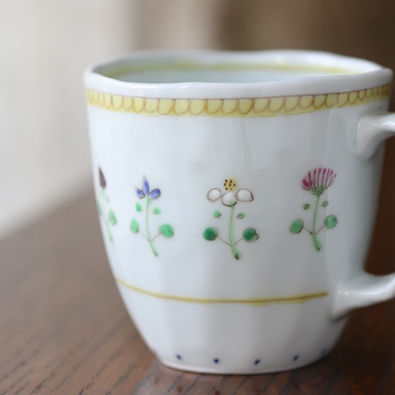 うつわ藍水 ｜ マグカップ（大） 花暦（黄色） ｜ 波佐見焼 | PAY ID