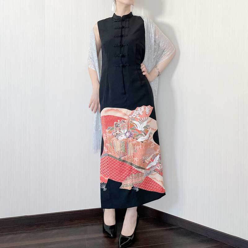 ノースリーブチャイナドレス[赤系鶴と扇に有職文様留袖] | kinuha
