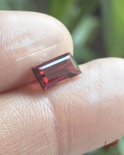 Natural Garnet 1.85ct Loose Gemstone｜天然ガーネット 1.85ct ルース【LE-0058】