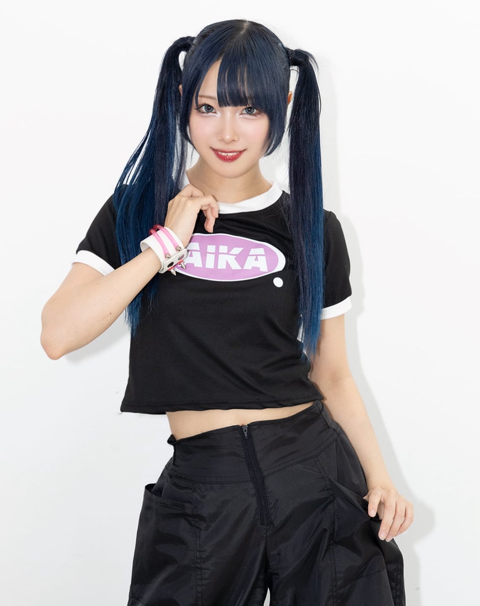 AIKAロゴ ショートTシャツ【BLACK×PINK】 ／AIKA ELECTRONICS | AIKA