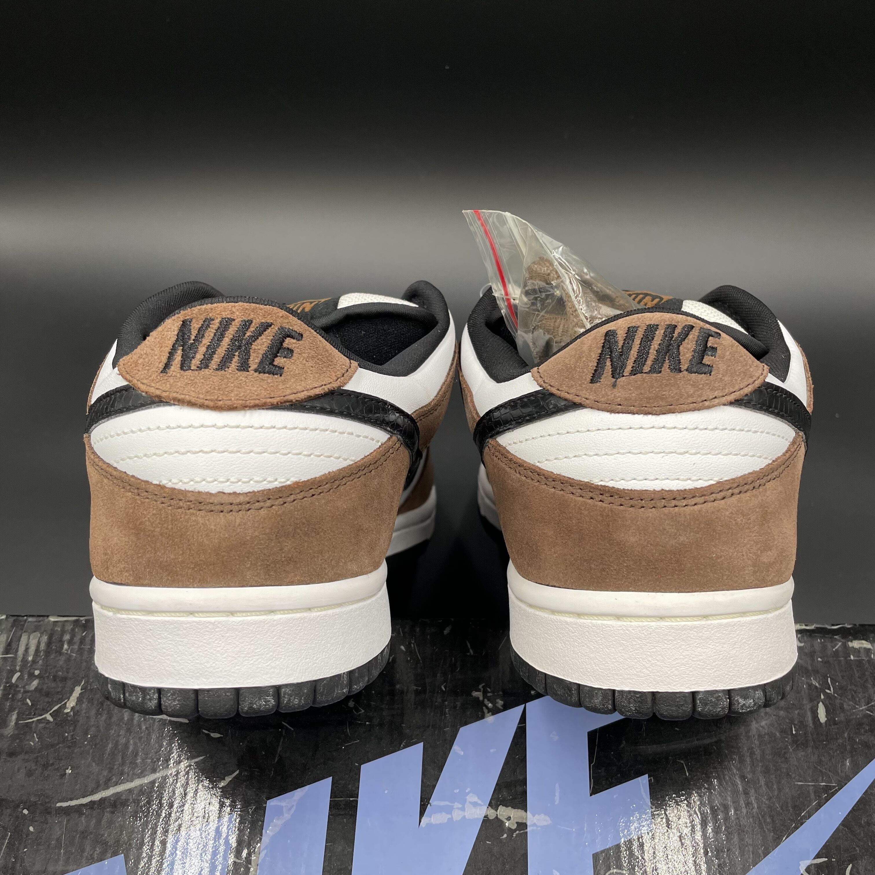 SB DUNK LOW TRAIL END 304292-102 | PAY ID
