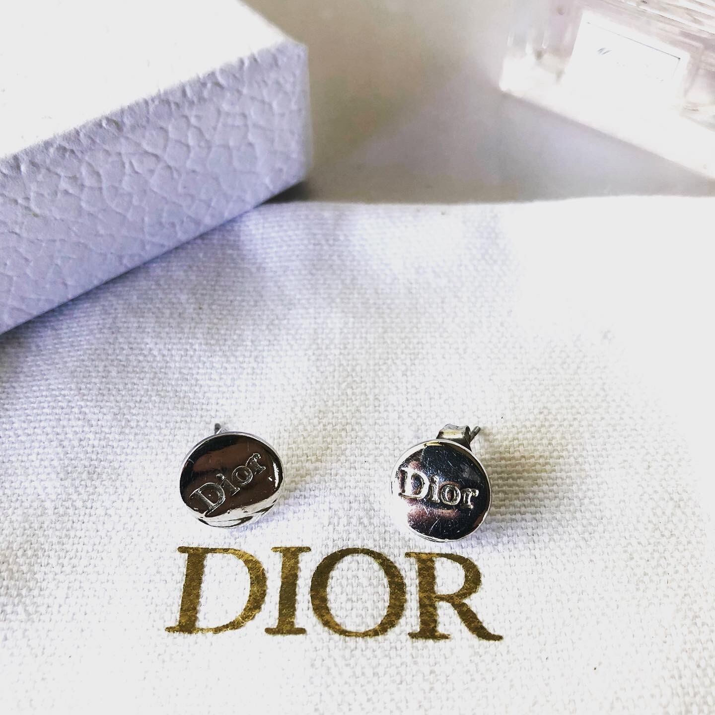 クリスチャンディオール Christian Dior シルバー ロゴピアス | Shelly 