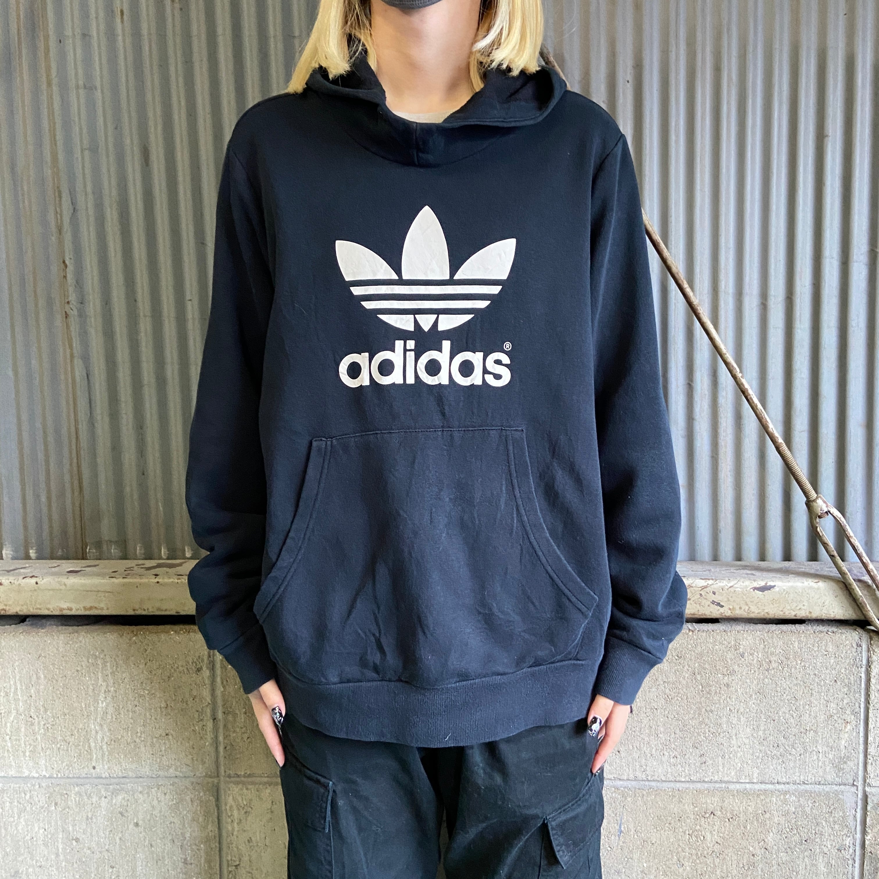 新品 adidas フード付きパーカー メンズ M ブラック 迷彩