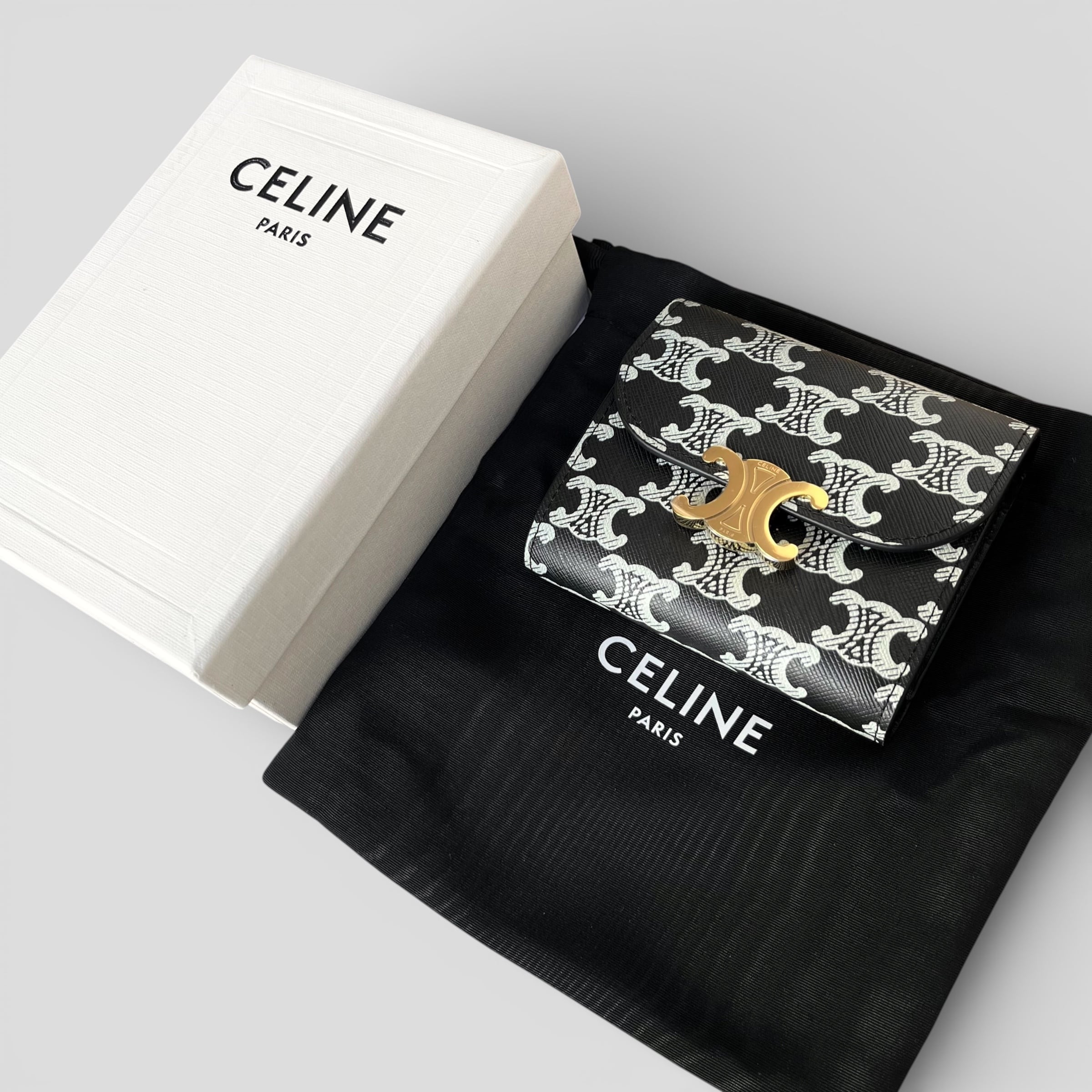 CELINE セリーヌ スモール フラップウォレット トリオンフ トリオンフ