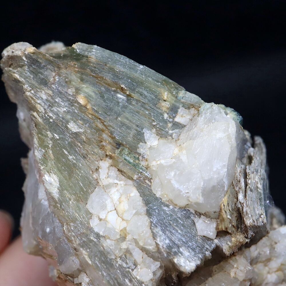 アクアマリン　結晶　マイカ　雲母　221g アクアマリン 結晶 マイカ 雲母 221g