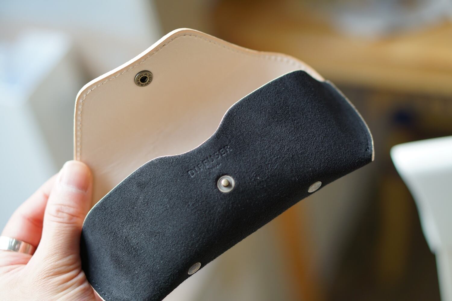 masa。　　即完売！DIFFUSER 国産牛革 メガネケース　6個セット DIFFUSER / TECH SUEDE EYEWEAR CASE メガネケース | SEISHIDO