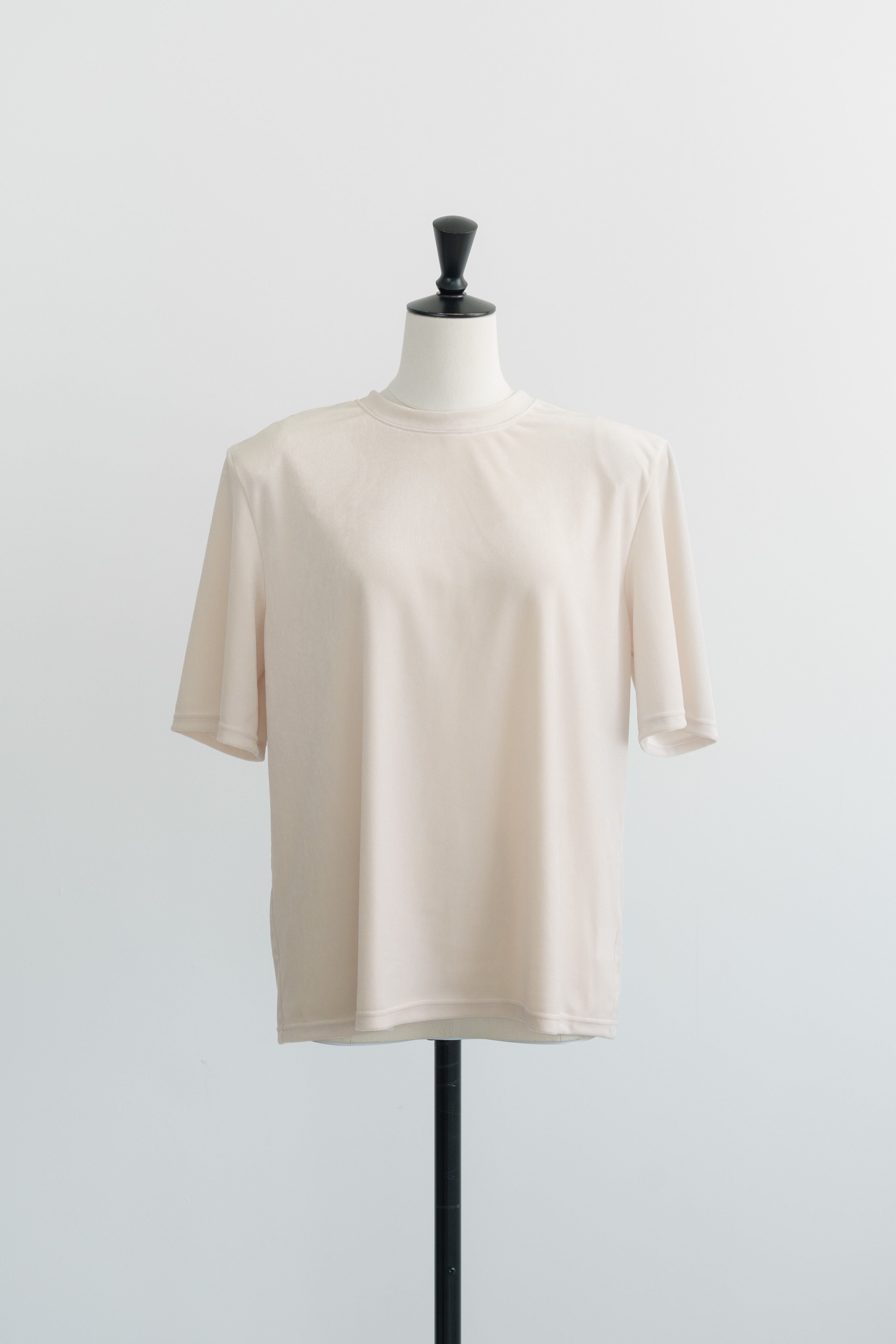 トップス roughlow VELOUR SHOULDER TEE (IVORY) Velour Shoulder Tee (ivory) 9月下旬から10月上旬頃発送