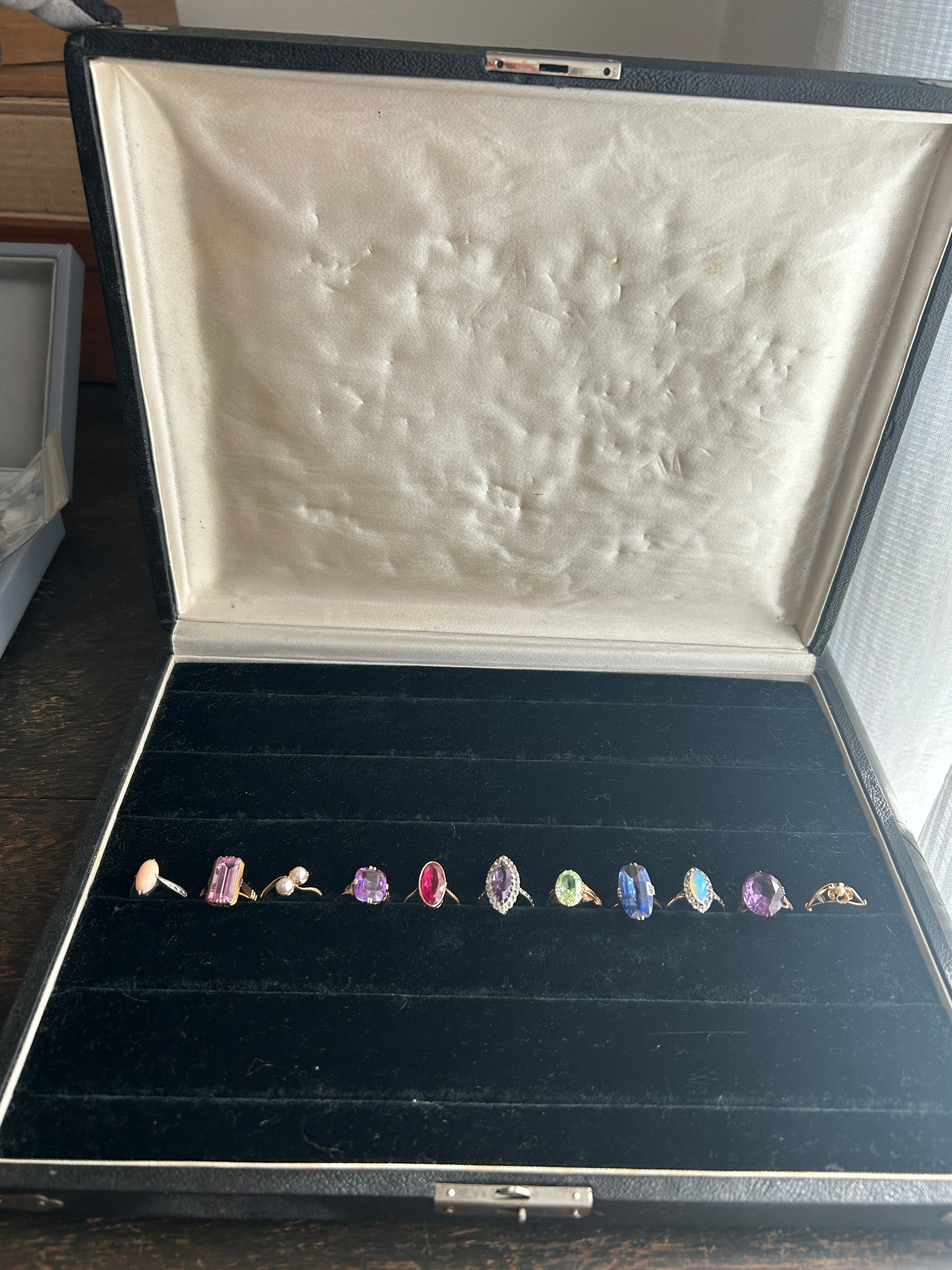 ヴィンテージ　リングコレクションケースE  浅型、大