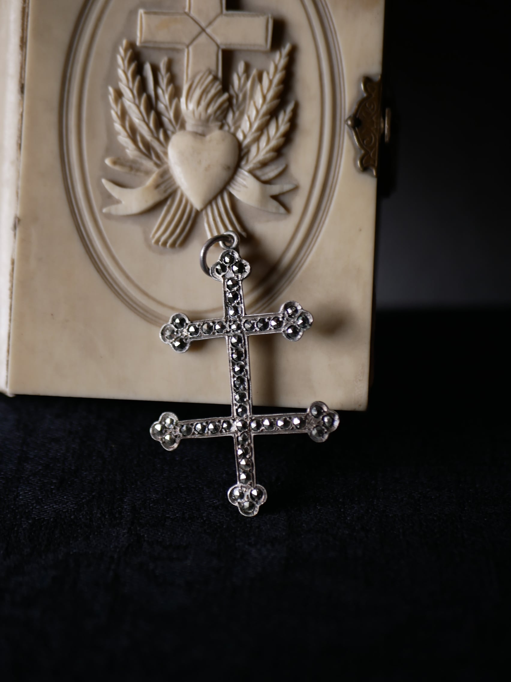 ロレーヌ十字 フランスアンティーク マルカジット 純銀 シルバーアクセサリー