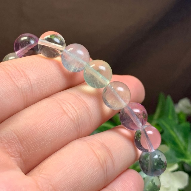 A82.透明☆可愛い色合い フローライト ブレスレット