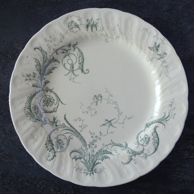 TERRE de FER PORCELAINE OPAQUE DE GIEN modèle 《RINCEAUX》 assiette plate (B)