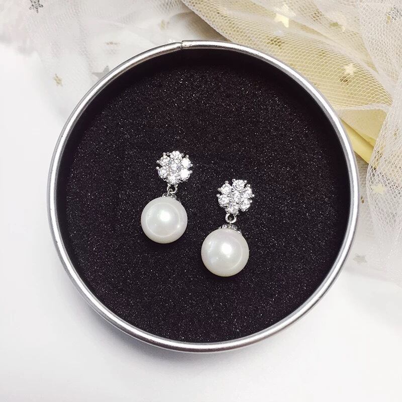 【小物】ピアスイヤリング真珠ラインストーンエレガント