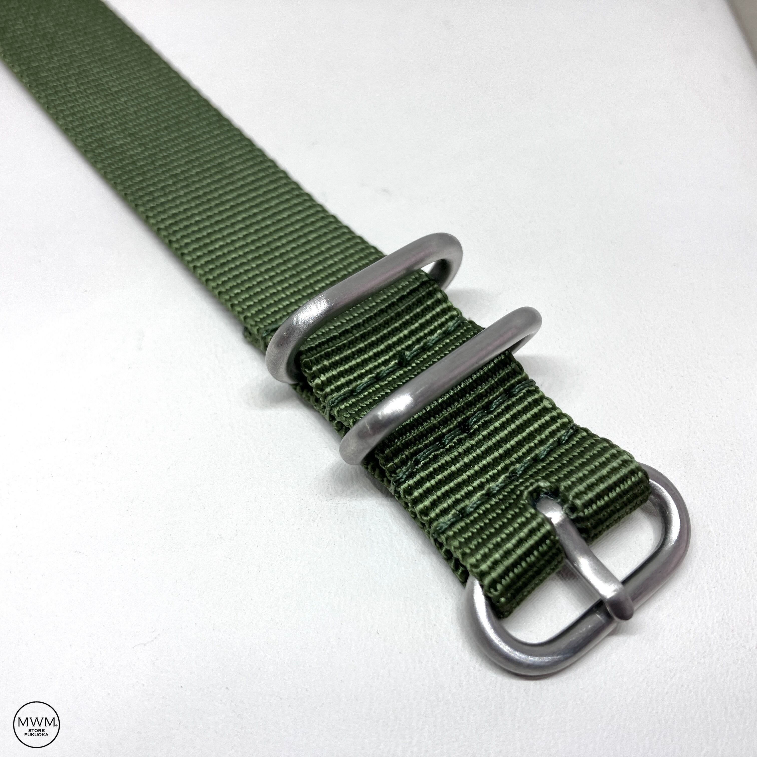 ZULUストラップ 3リング・シングルパス カーキグリーン 20mm 腕時計