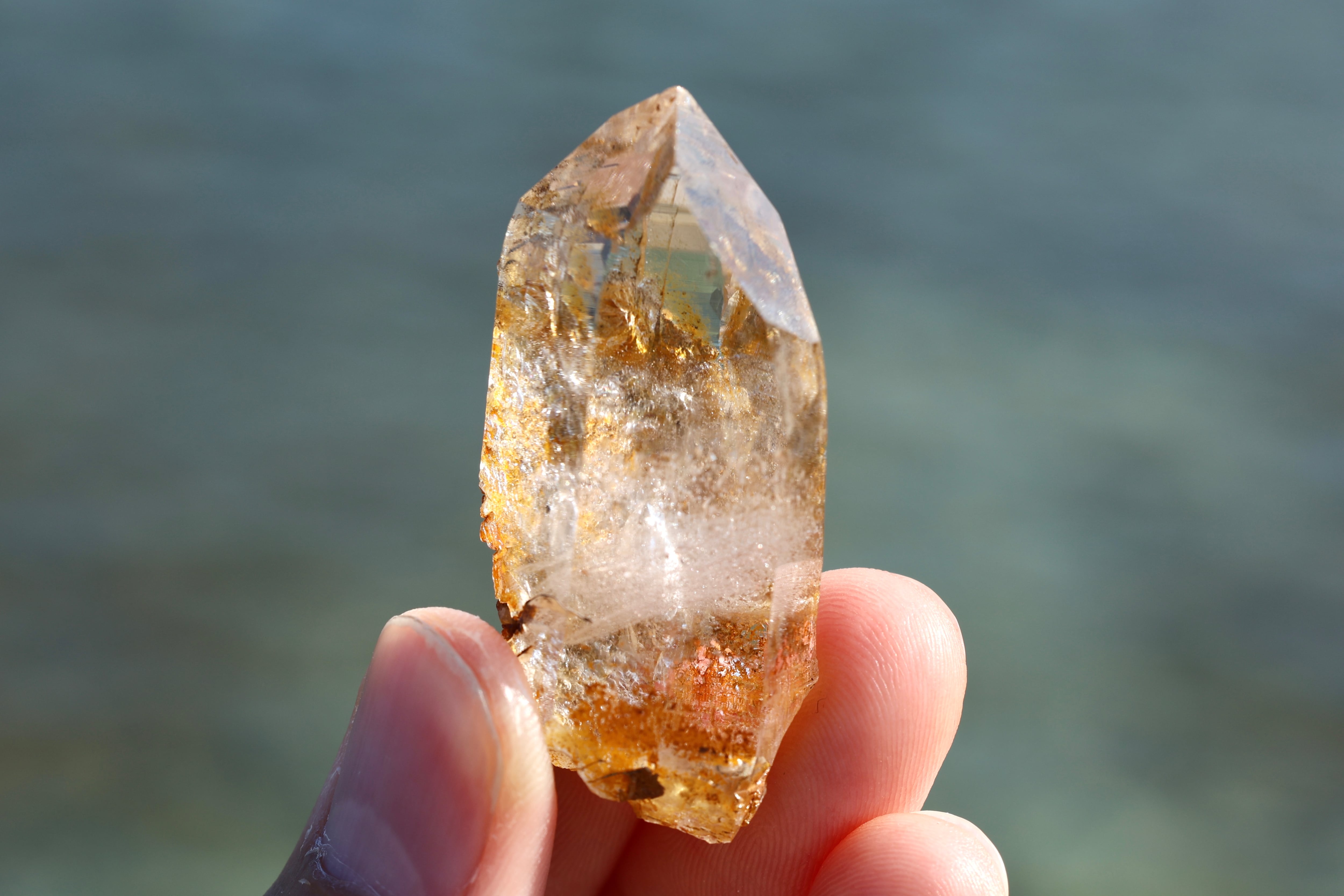 ヒマラヤ水晶 ガネーシュヒマール産 | 石垣島の夜光貝アクセサリーと
