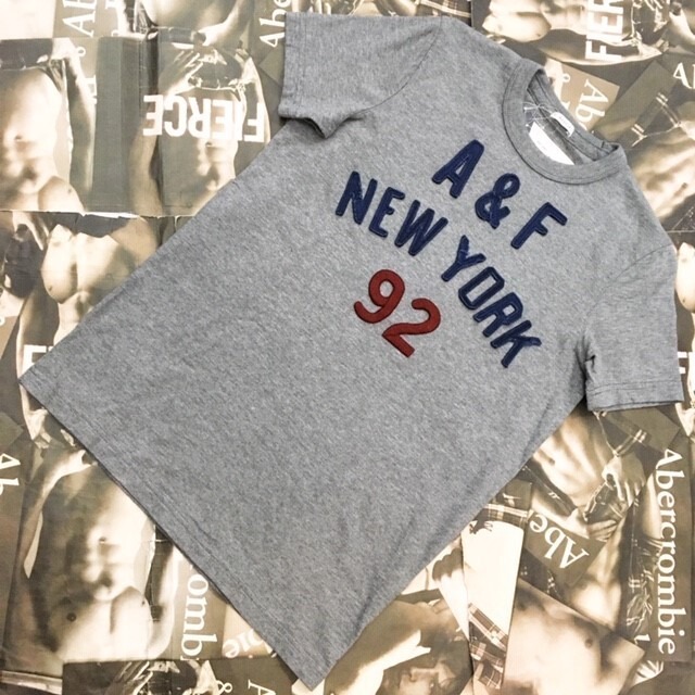 Abercrombie＆Fitch　MENS　Ｔシャツ　Ｓサイズ