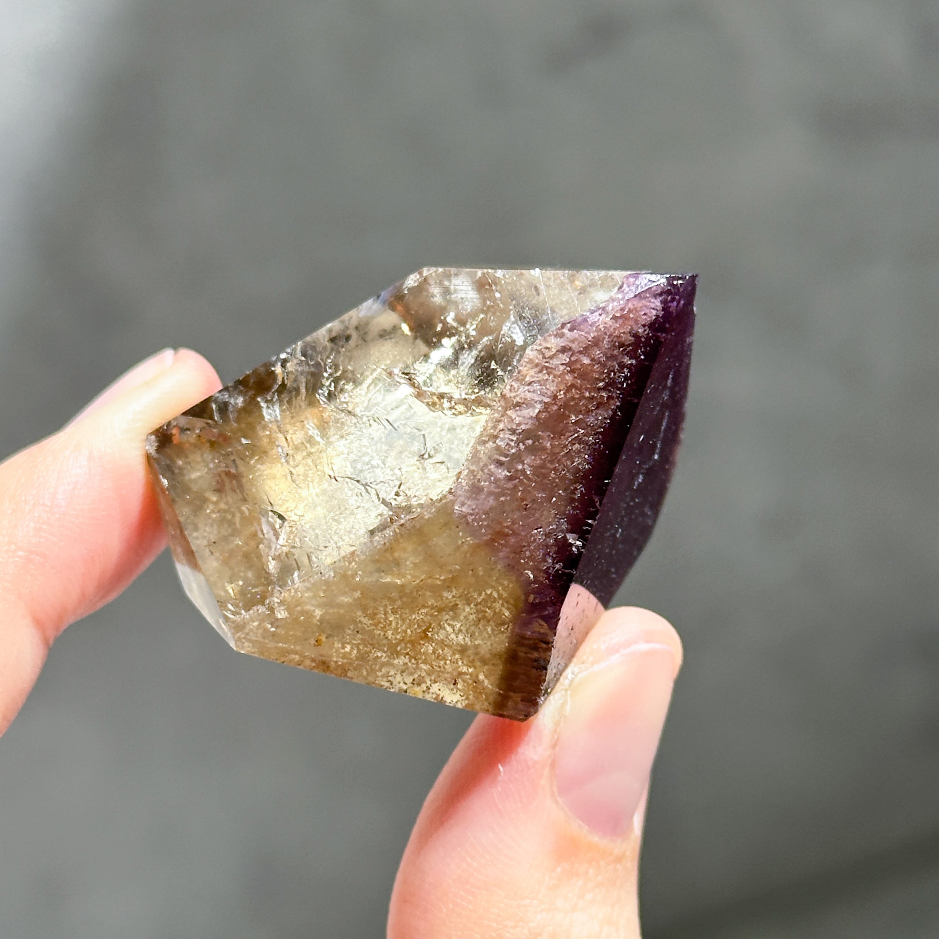 虹◎ゴイアス州クリスタリーナ産ドリームコートシトリン フリー