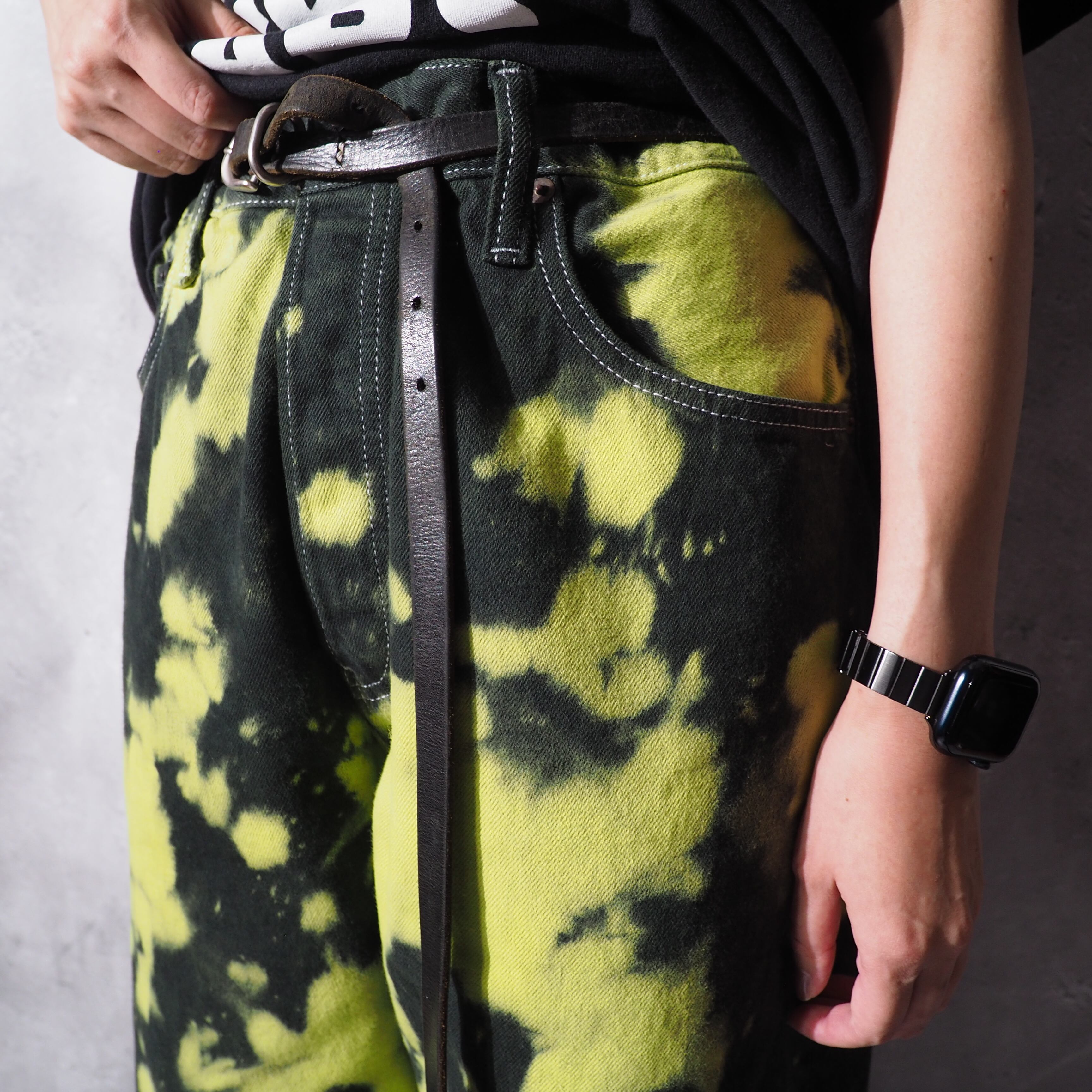 Neon poison color bleach dyed straight pants (John Bull)