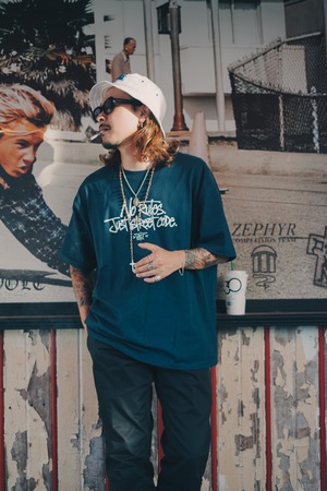 VOLT ORIGINAL " JACK SMILE PARLOR SS TEE " NAVY