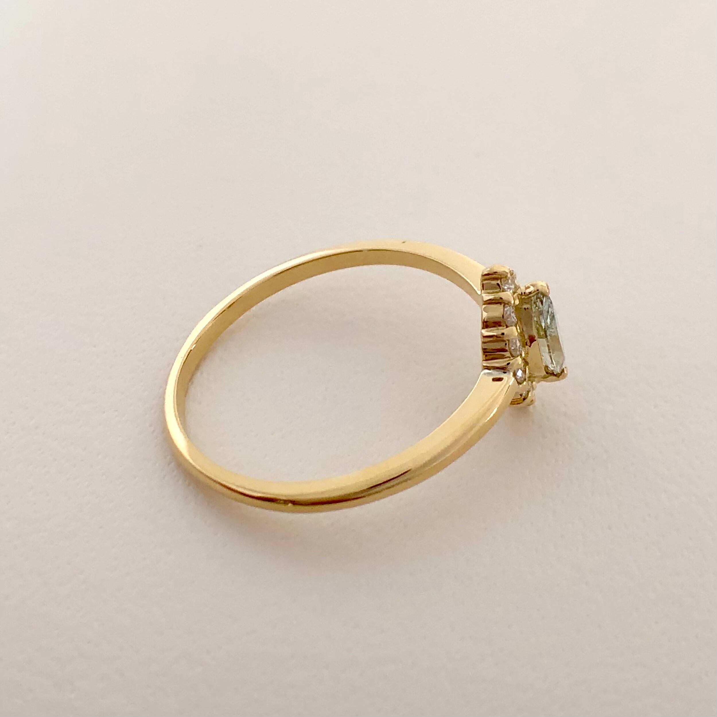 マーキスカット ダイヤモンド ヘイローリング 0.183 / 0.10 ct K18  