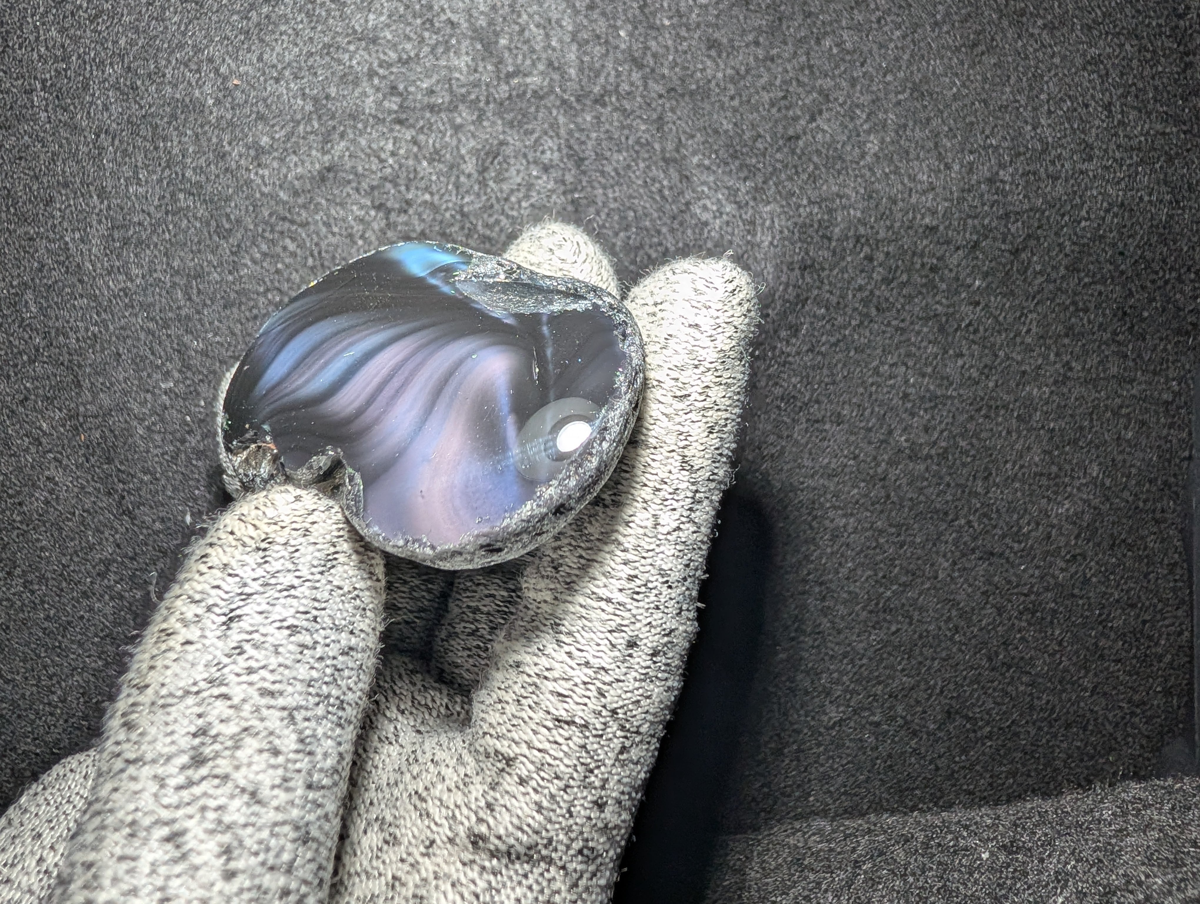 幻想的な揺らぎを閉じ込めた黒曜石 | 玲瓏石工房 - Reiro Stone Studio