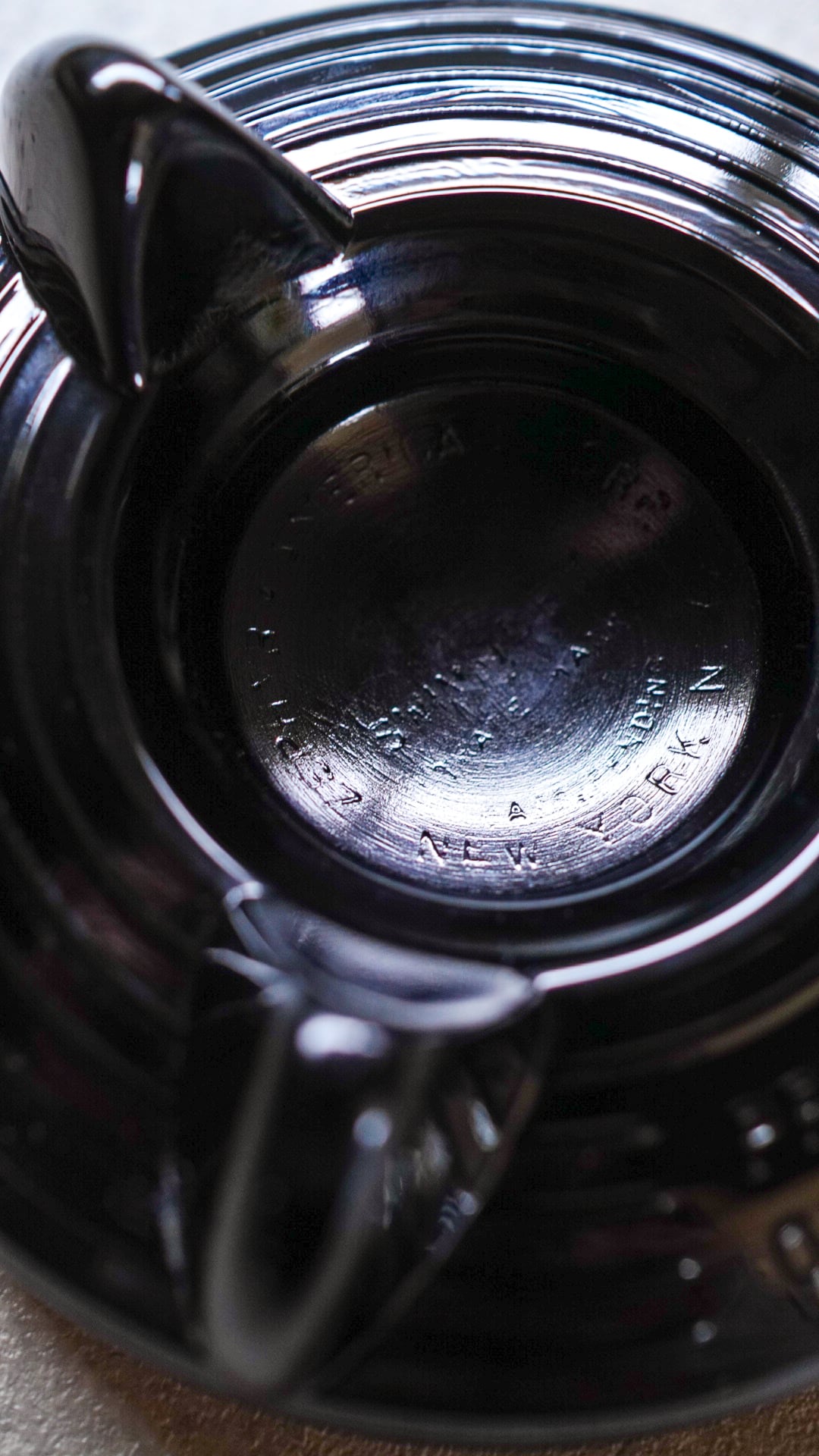 灰皿　小物入れ　アッシュトレイ　アメリカ　ビンテージ　ガラス 1940s】アメリカ海軍 ブラック ガラス アッシュトレイ《灰皿