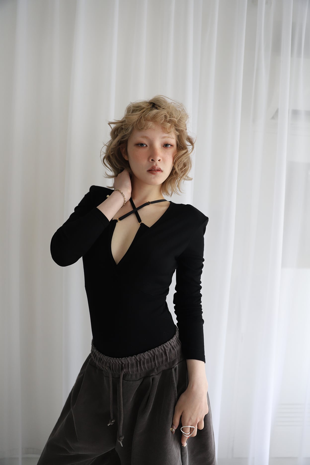 ディープVネックボディスーツ（ショルダーパッド） | GEMINItale